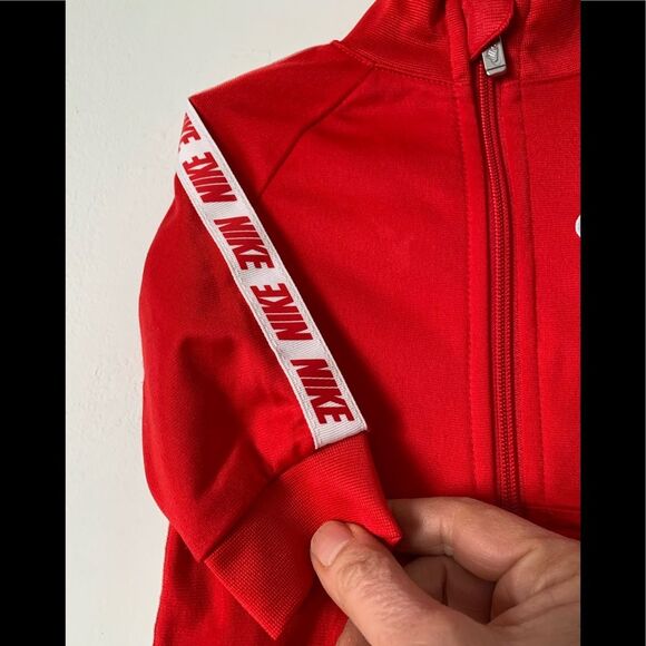 Nike red/white printed logo trim coverall, zipper to ankle, logo on chest, 6 mo - Picture 2 of 9